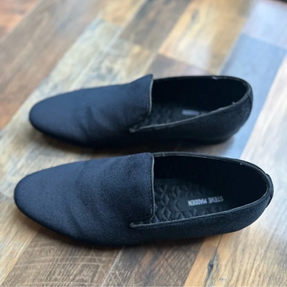 Steve Madden Black Velvet Slip-On Loafers – Size 9.5 MENS